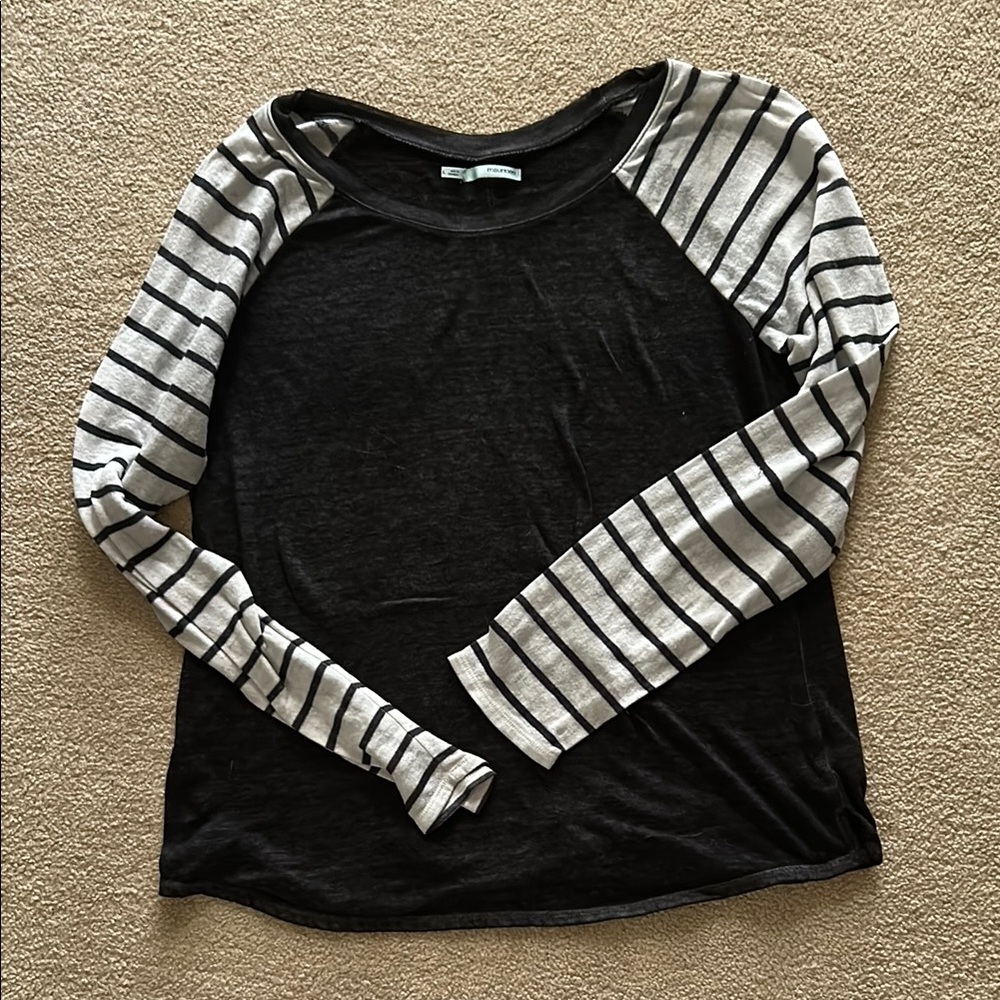 Maurices Classic Black Top